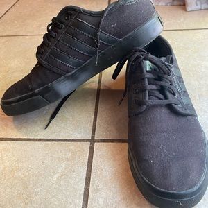Adidas unisex black
